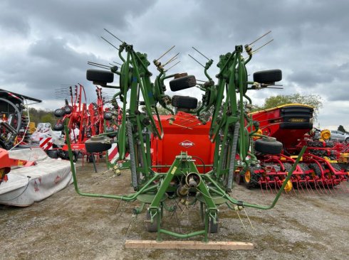 Krone 7.92/8 Tedder