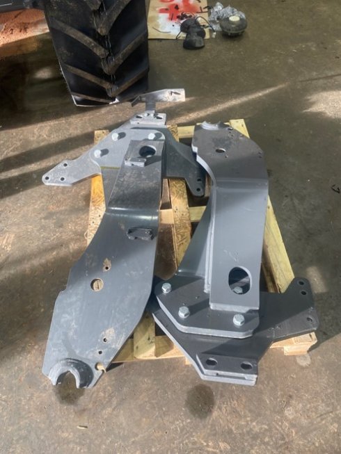 MF5700M Quicke Loader Brackets
