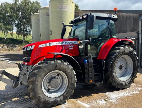 Massey Ferguson 7718