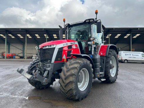 Massey Ferguson 8s.225