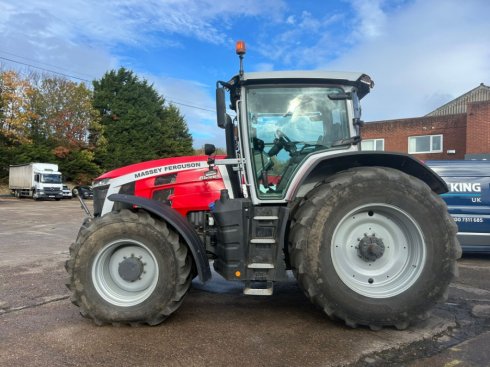 Massey Ferguson 8s265