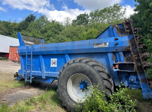 Richard Western Rear Discharge Spreader