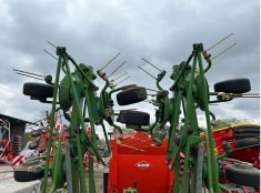 Krone 7.92/8 Tedder