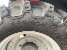 Massey Ferguson 5712M