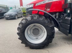 Massey Ferguson 5712M