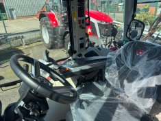 Massey Ferguson 5S.145